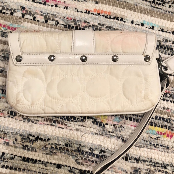 White Coach wristlet - Picture 2 of 4